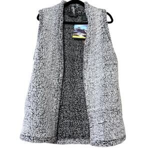 Stillwater SUPPLY CO. women's size medium grey fleece sherpa vest loops close